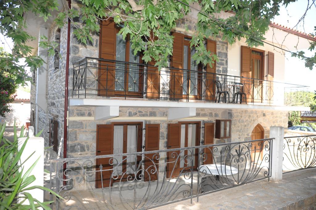 Villa Iris Mystras Luaran gambar